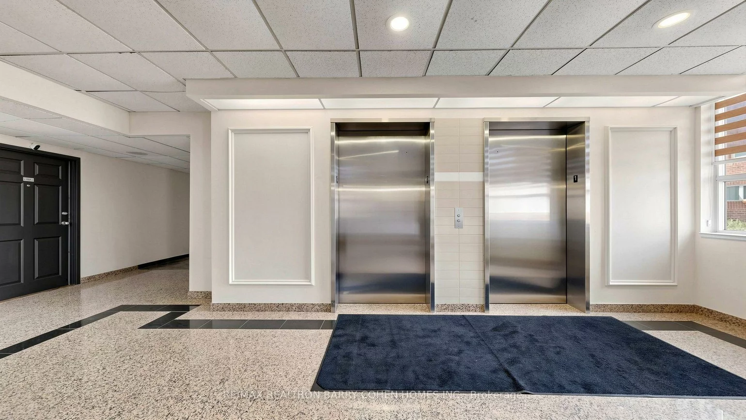 7398, Yonge, Crestwood-Springfarm-Yorkhill, Vaughan