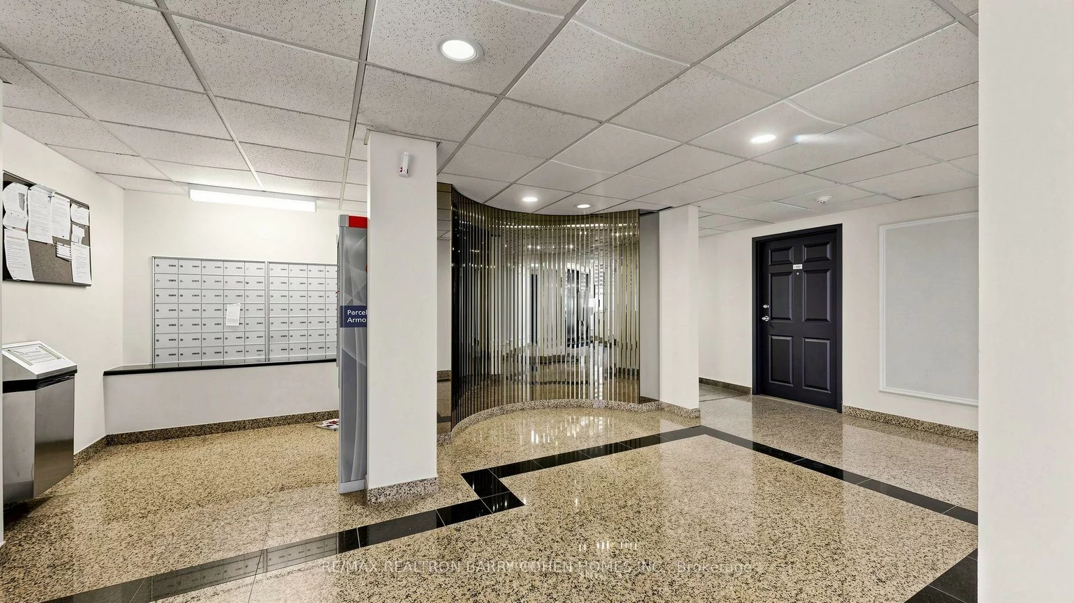 7398, Yonge, Crestwood-Springfarm-Yorkhill, Vaughan