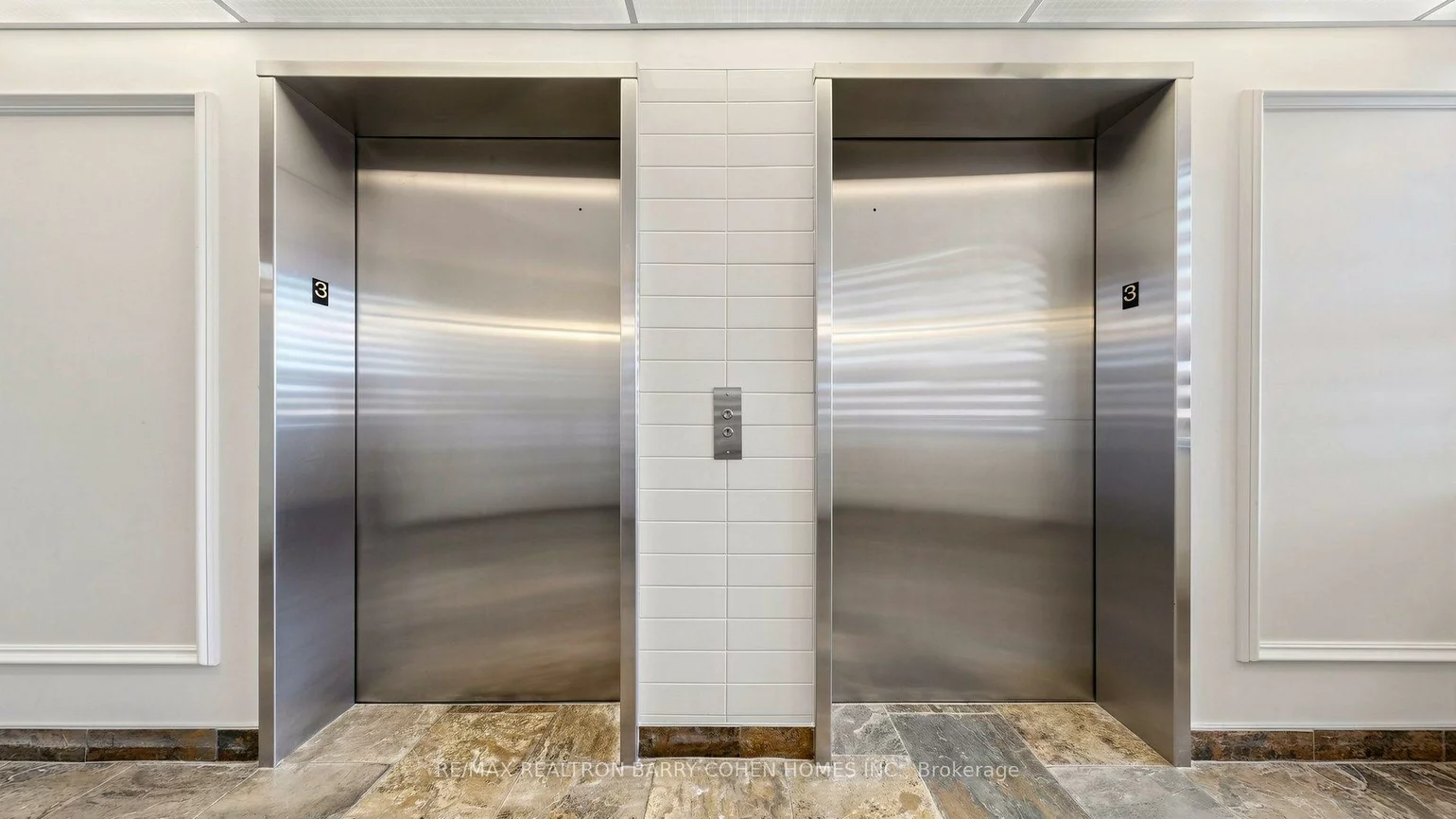7398, Yonge, Crestwood-Springfarm-Yorkhill, Vaughan