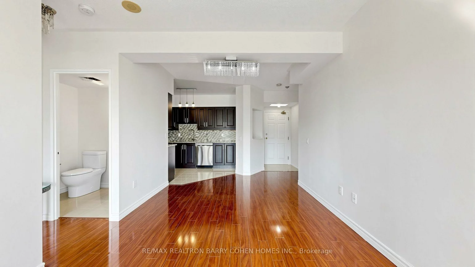 7398, Yonge, Crestwood-Springfarm-Yorkhill, Vaughan
