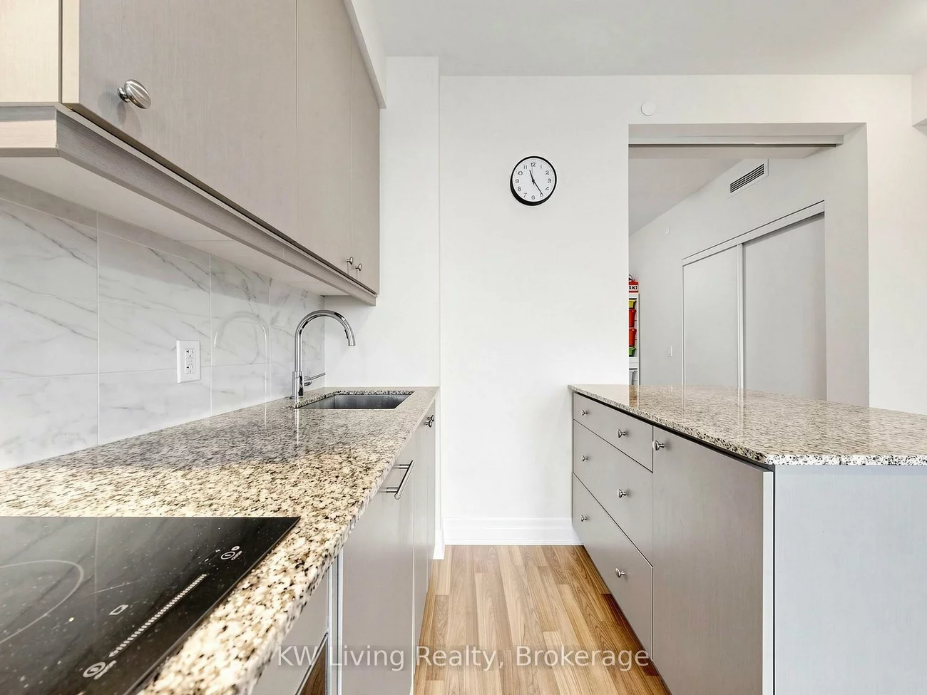 9075, Jane, Concord, Vaughan