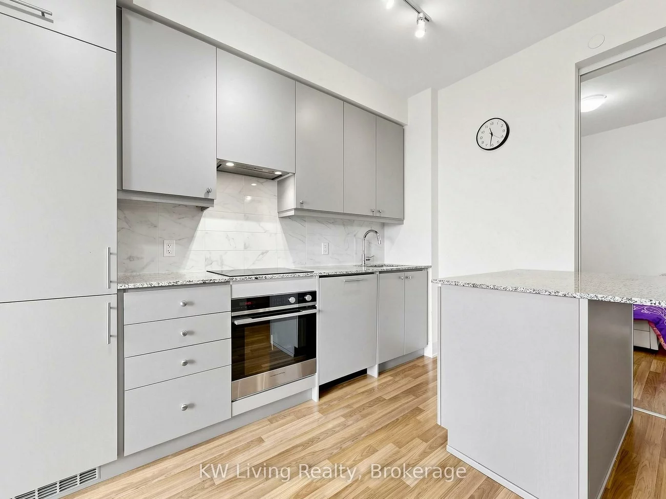 9075, Jane, Concord, Vaughan