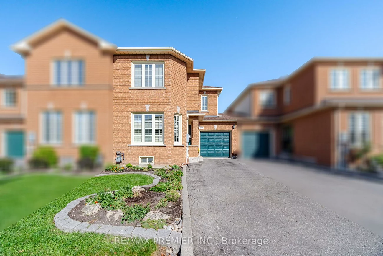 102, Pinedale, East Woodbridge, Vaughan