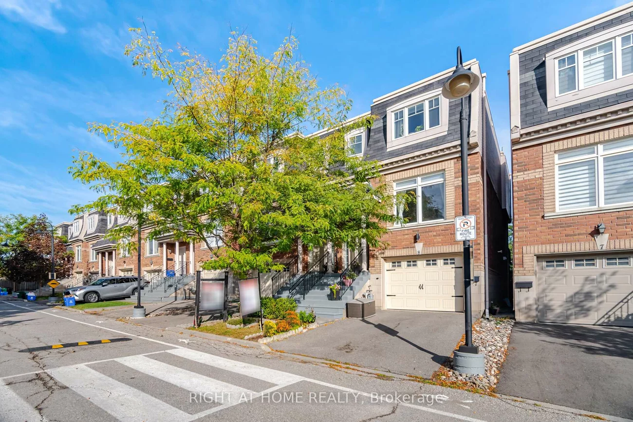 8032, Kipling, West Woodbridge, Vaughan