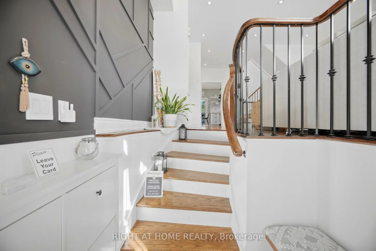 8032, Kipling, West Woodbridge, Vaughan