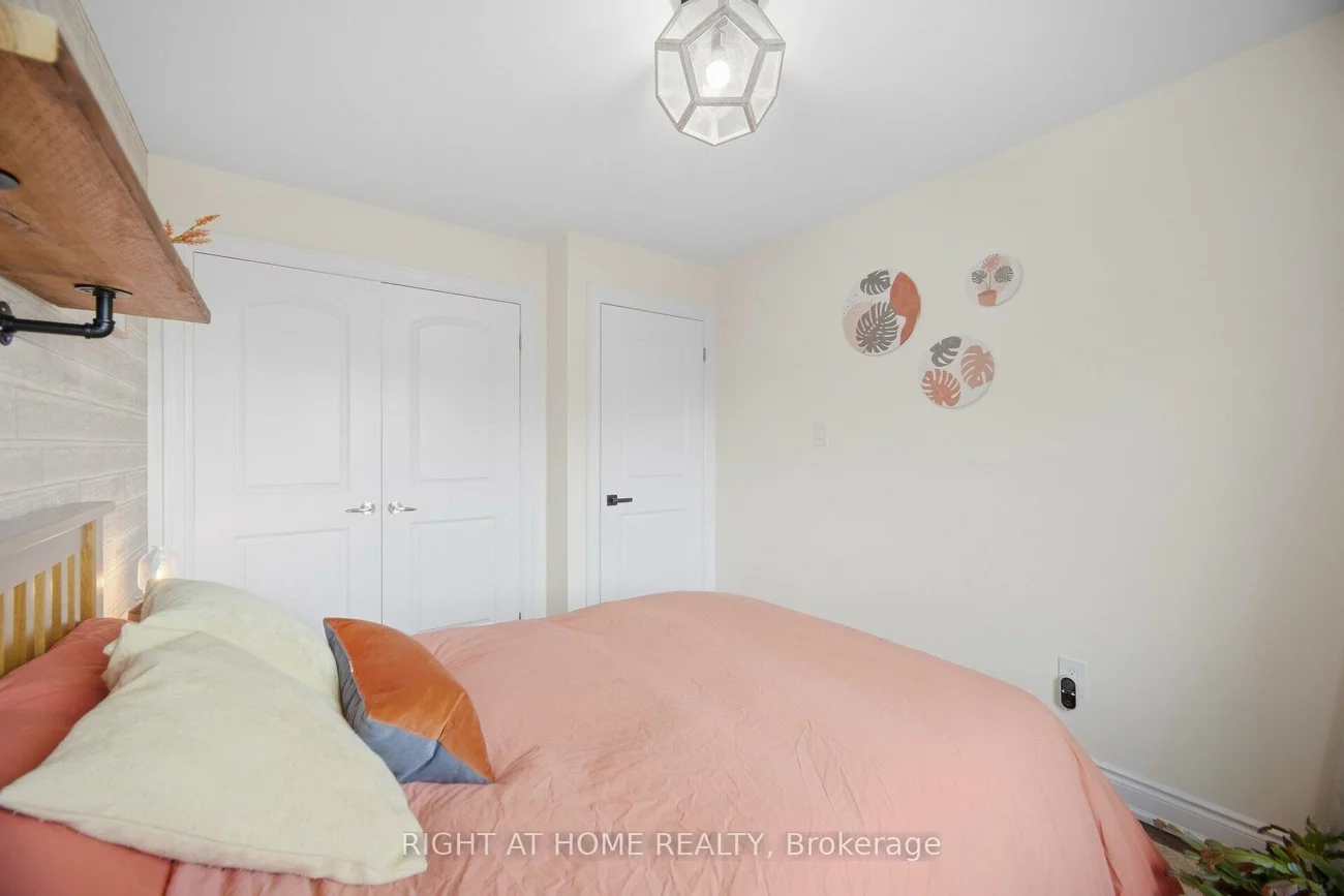 8032, Kipling, West Woodbridge, Vaughan