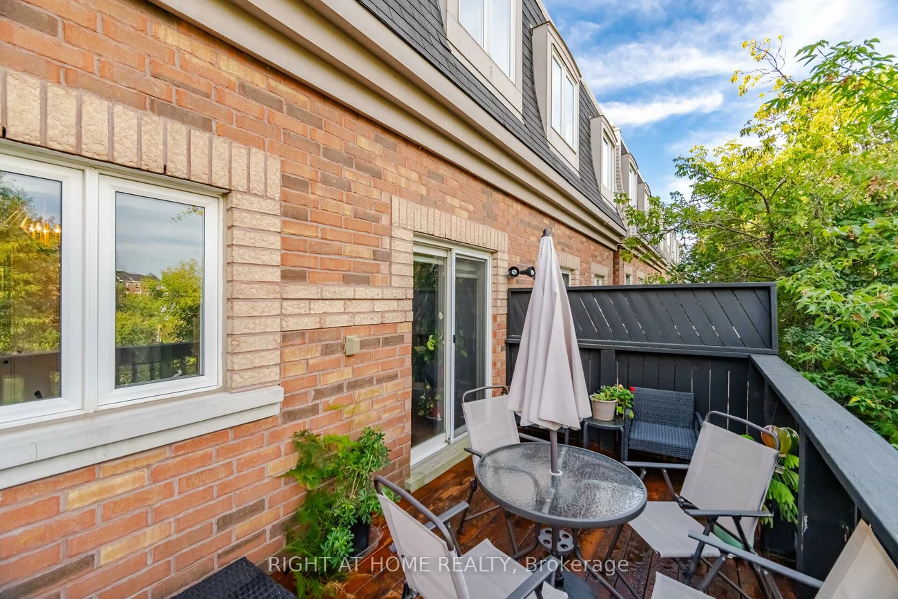 8032, Kipling, West Woodbridge, Vaughan