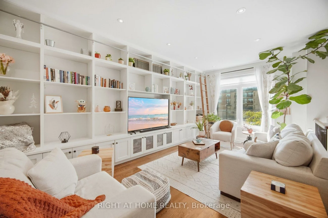 8032, Kipling, West Woodbridge, Vaughan