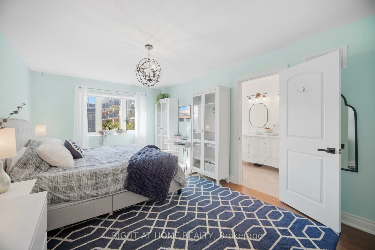 8032, Kipling, West Woodbridge, Vaughan