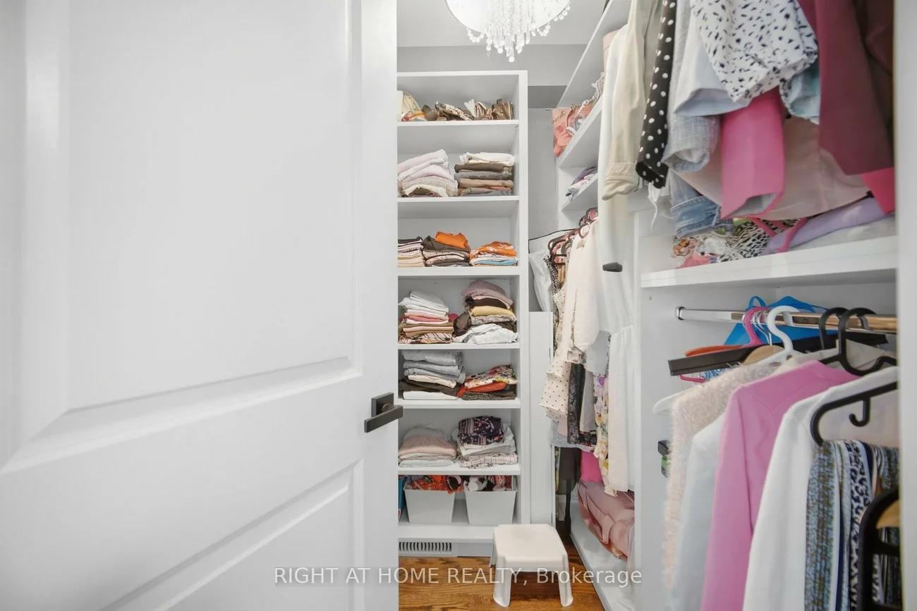 8032, Kipling, West Woodbridge, Vaughan