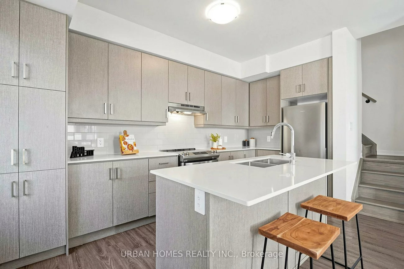 10, Almond Blossom, Vaughan Corporate Centre, Vaughan