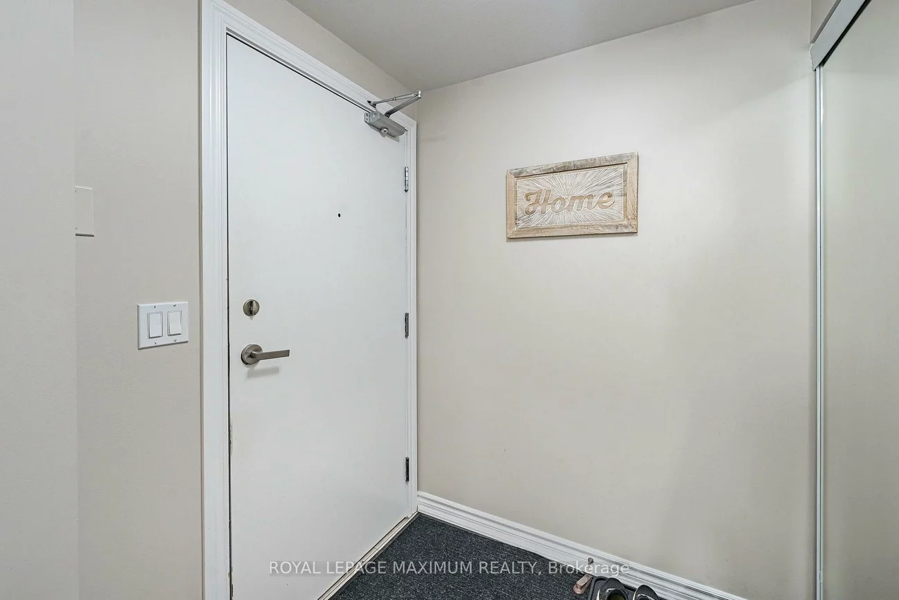 8026, Kipling, West Woodbridge, Vaughan