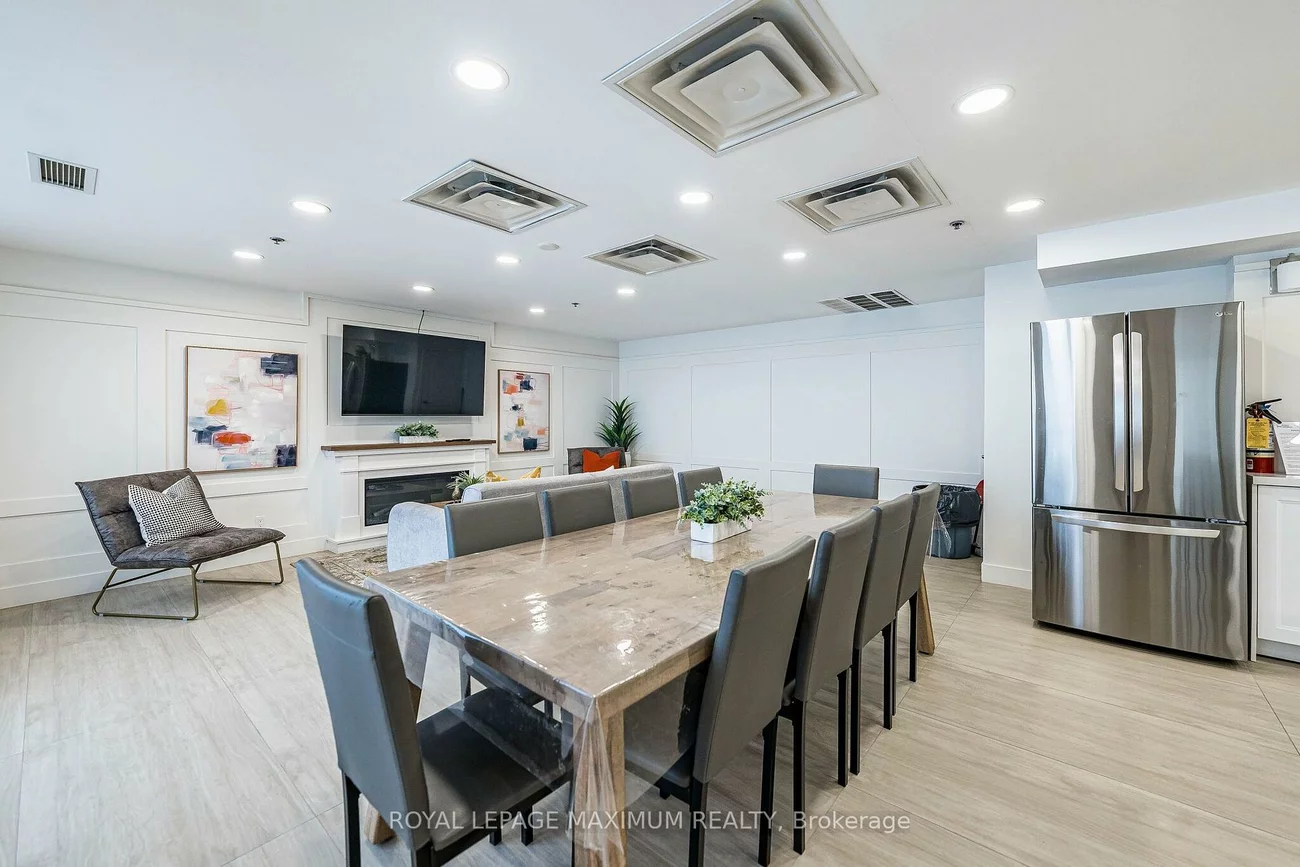 8026, Kipling, West Woodbridge, Vaughan
