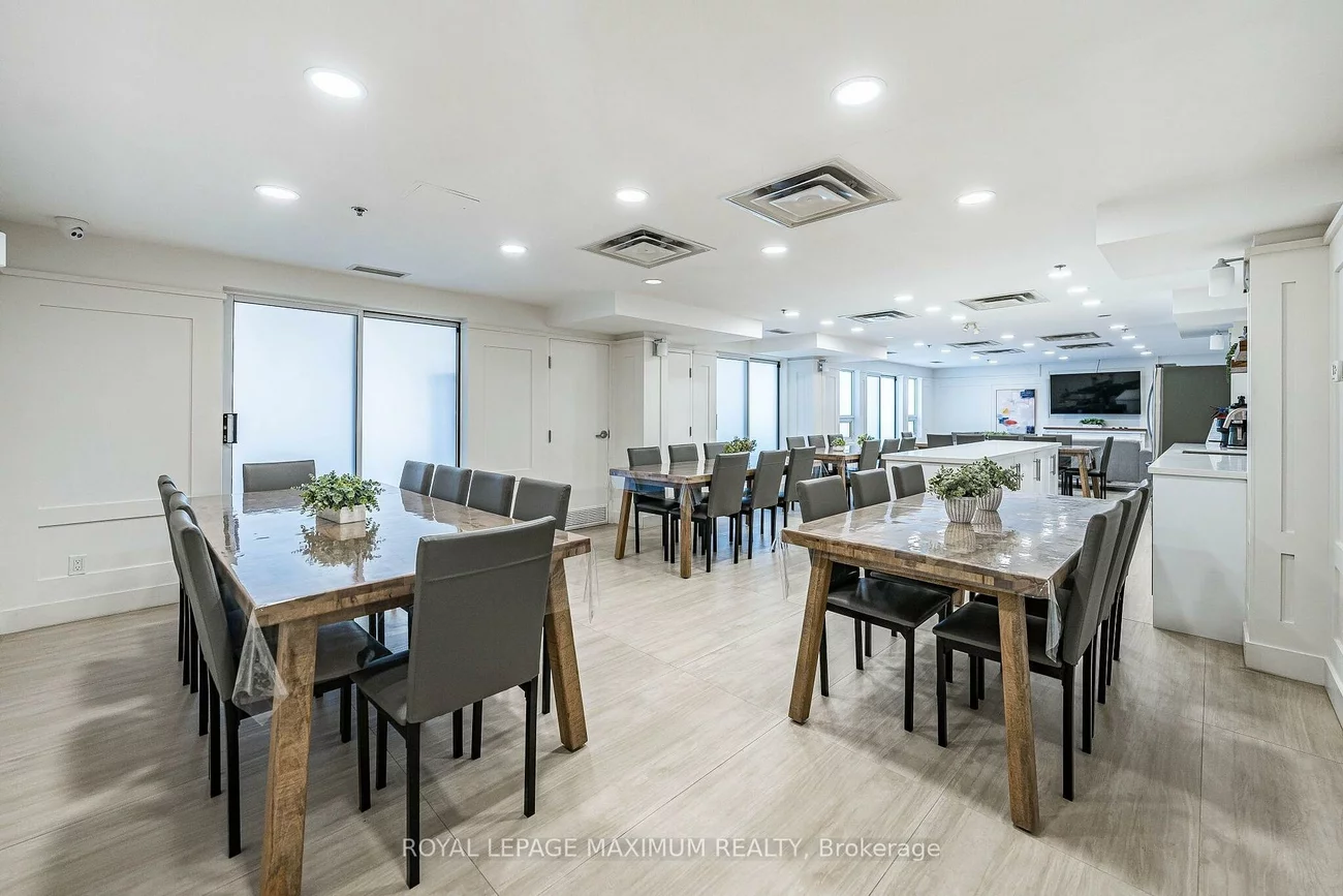 8026, Kipling, West Woodbridge, Vaughan