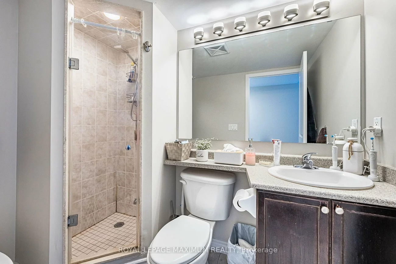 8026, Kipling, West Woodbridge, Vaughan