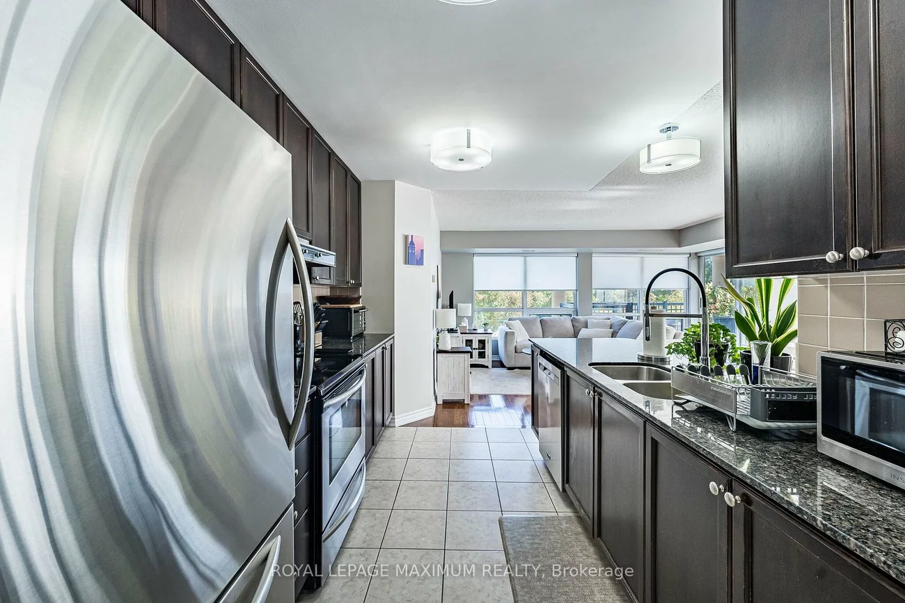 8026, Kipling, West Woodbridge, Vaughan