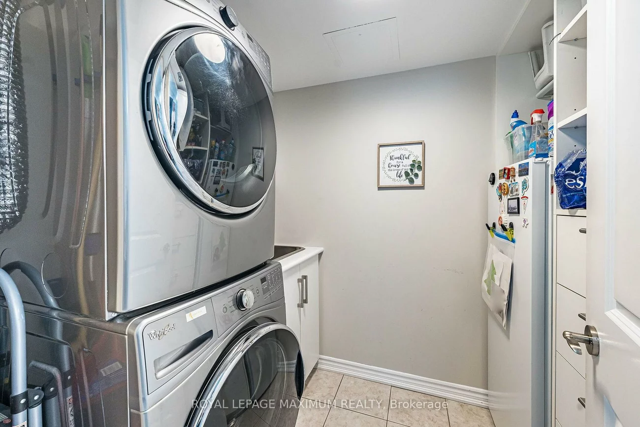 8026, Kipling, West Woodbridge, Vaughan