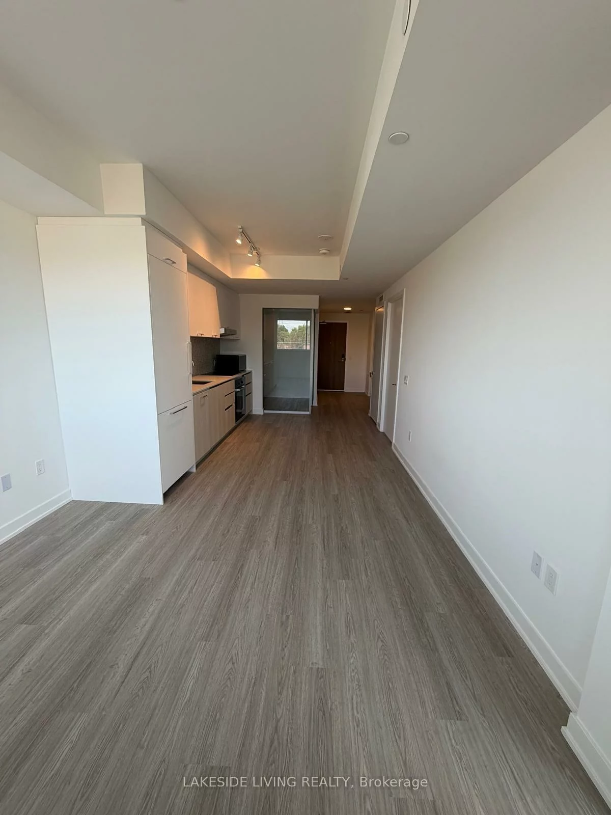 8188, Yonge, Uplands, Vaughan