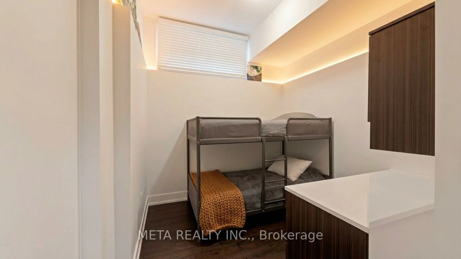 9560, Islington, Sonoma Heights, Vaughan