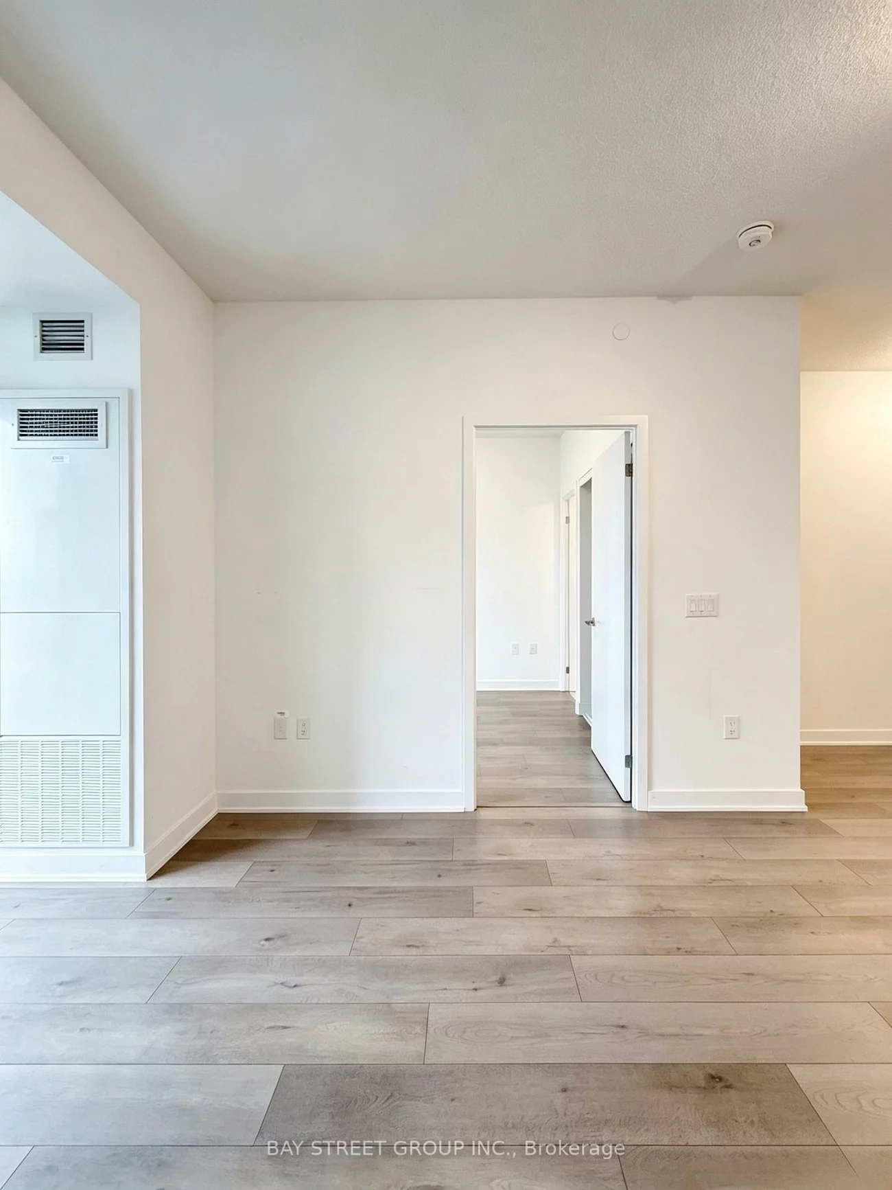 10, Honeycrisp, Vaughan Corporate Centre, Vaughan