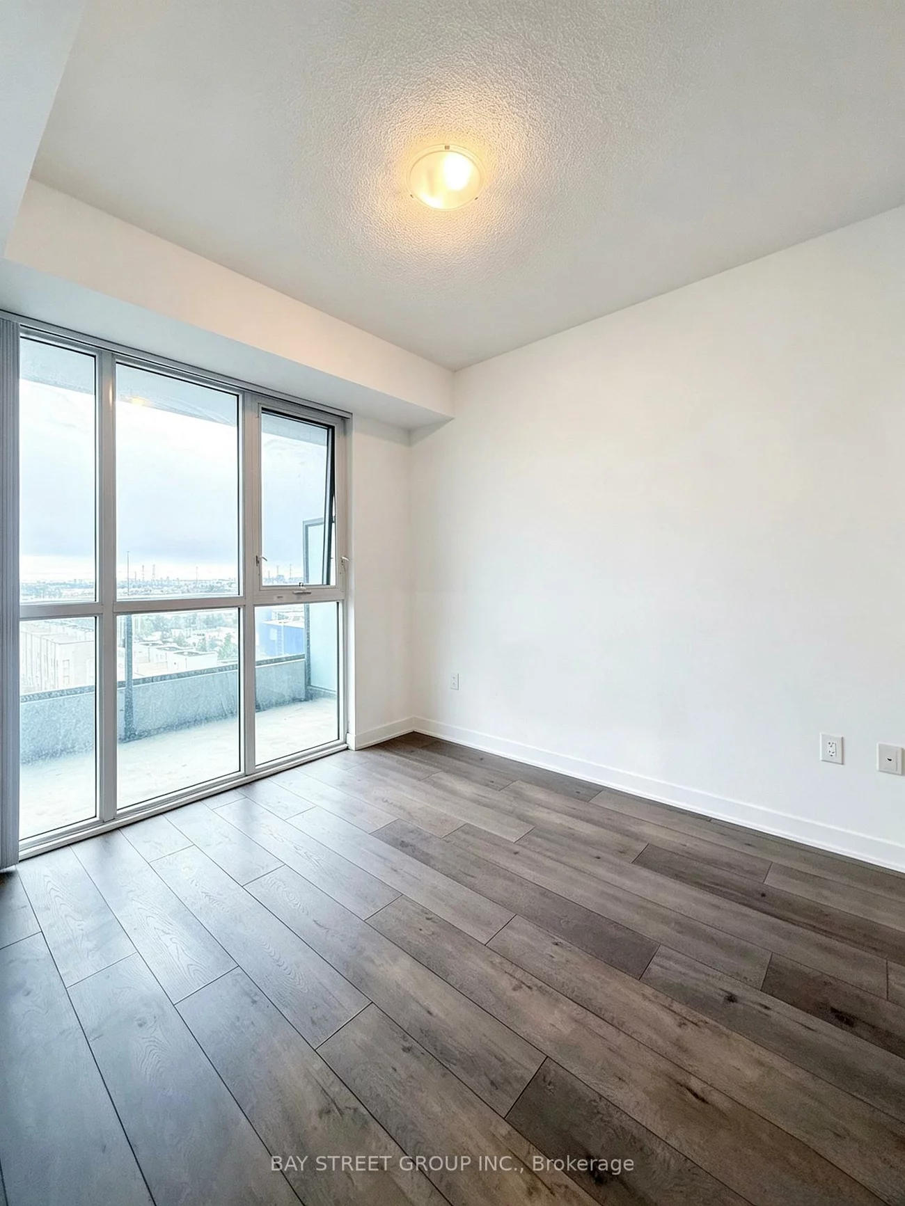 10, Honeycrisp, Vaughan Corporate Centre, Vaughan