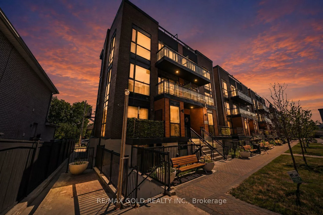 18, Coles, Vaughan Grove, Vaughan