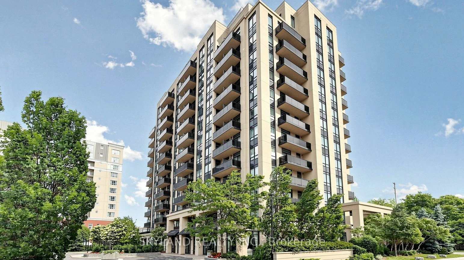520, Steeles, Crestwood-Springfarm-Yorkhill, Vaughan