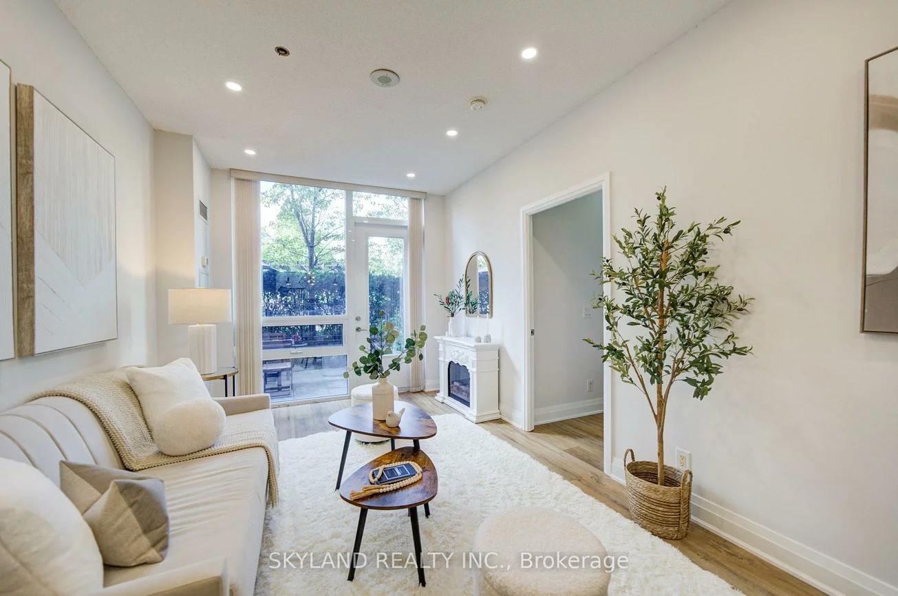 520, Steeles, Crestwood-Springfarm-Yorkhill, Vaughan