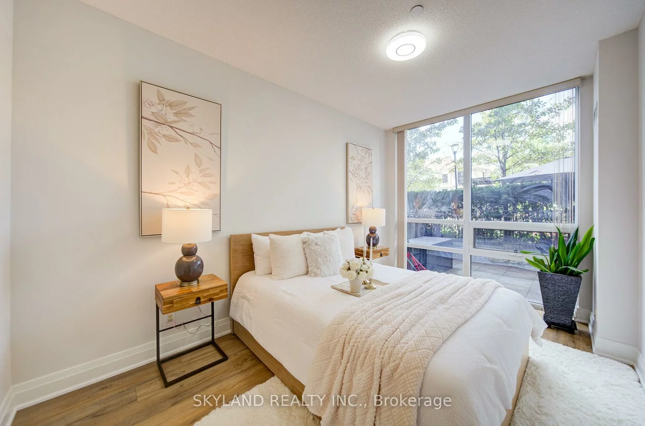 520, Steeles, Crestwood-Springfarm-Yorkhill, Vaughan