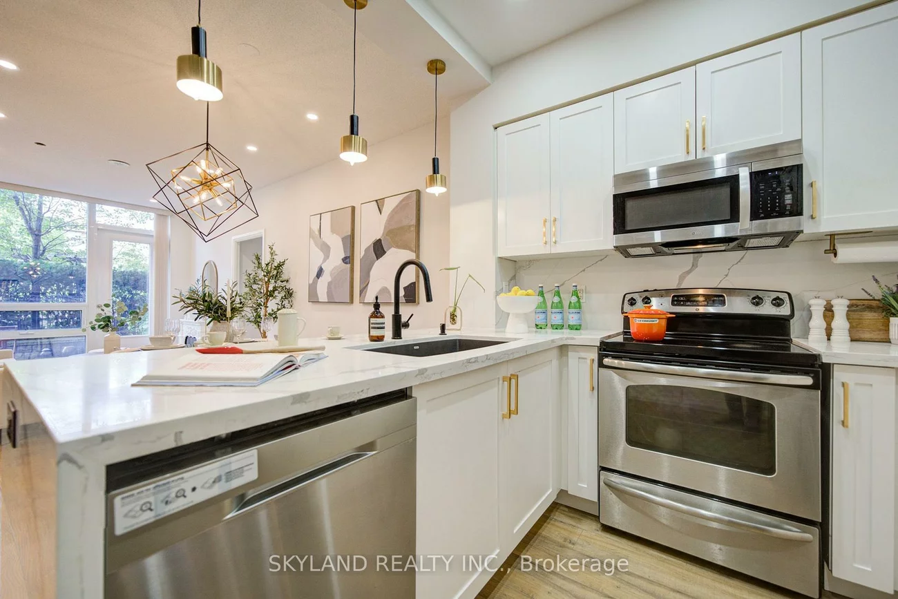 520, Steeles, Crestwood-Springfarm-Yorkhill, Vaughan