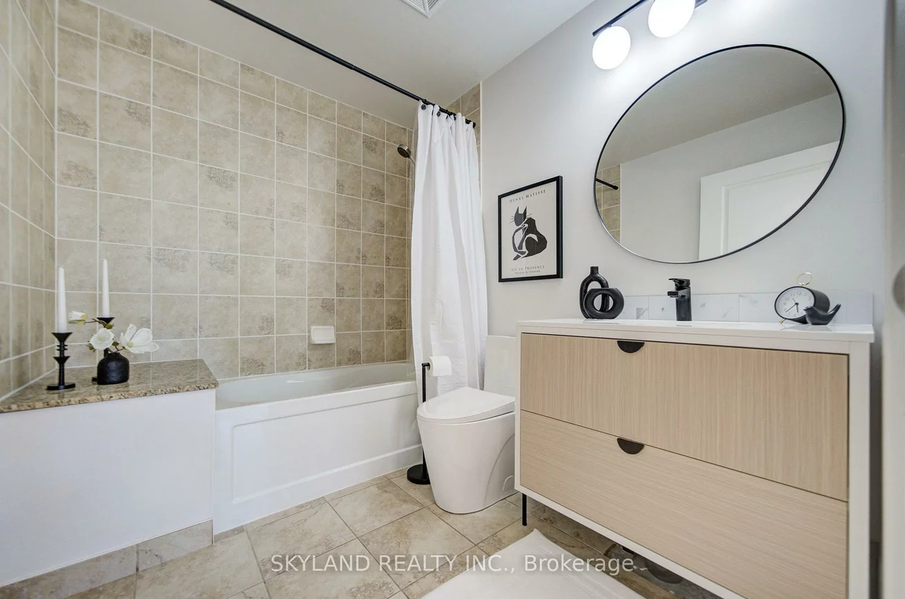 520, Steeles, Crestwood-Springfarm-Yorkhill, Vaughan