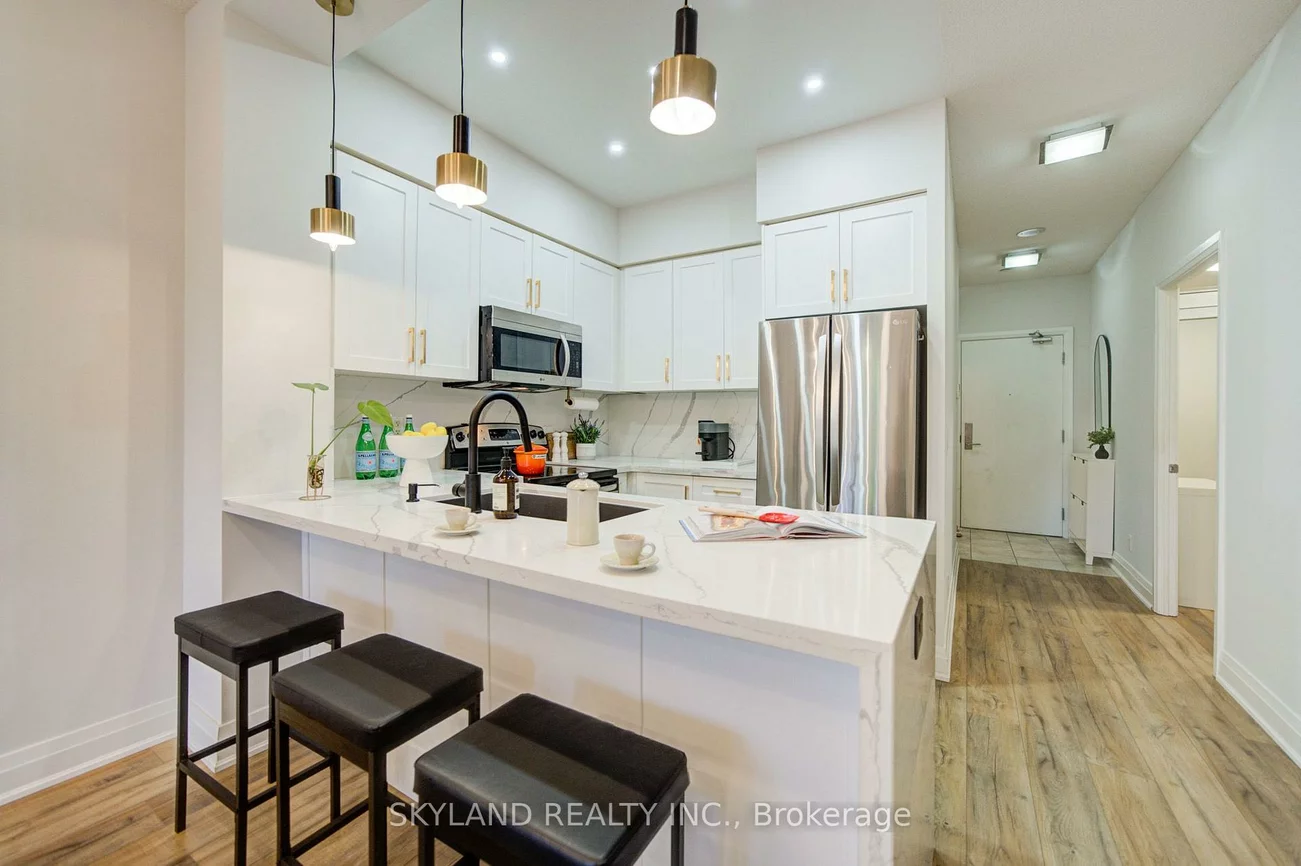 520, Steeles, Crestwood-Springfarm-Yorkhill, Vaughan