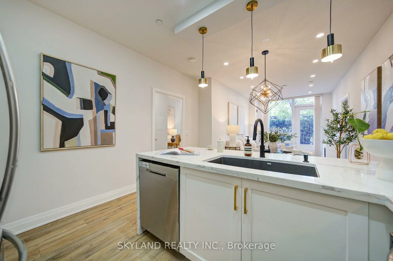 520, Steeles, Crestwood-Springfarm-Yorkhill, Vaughan