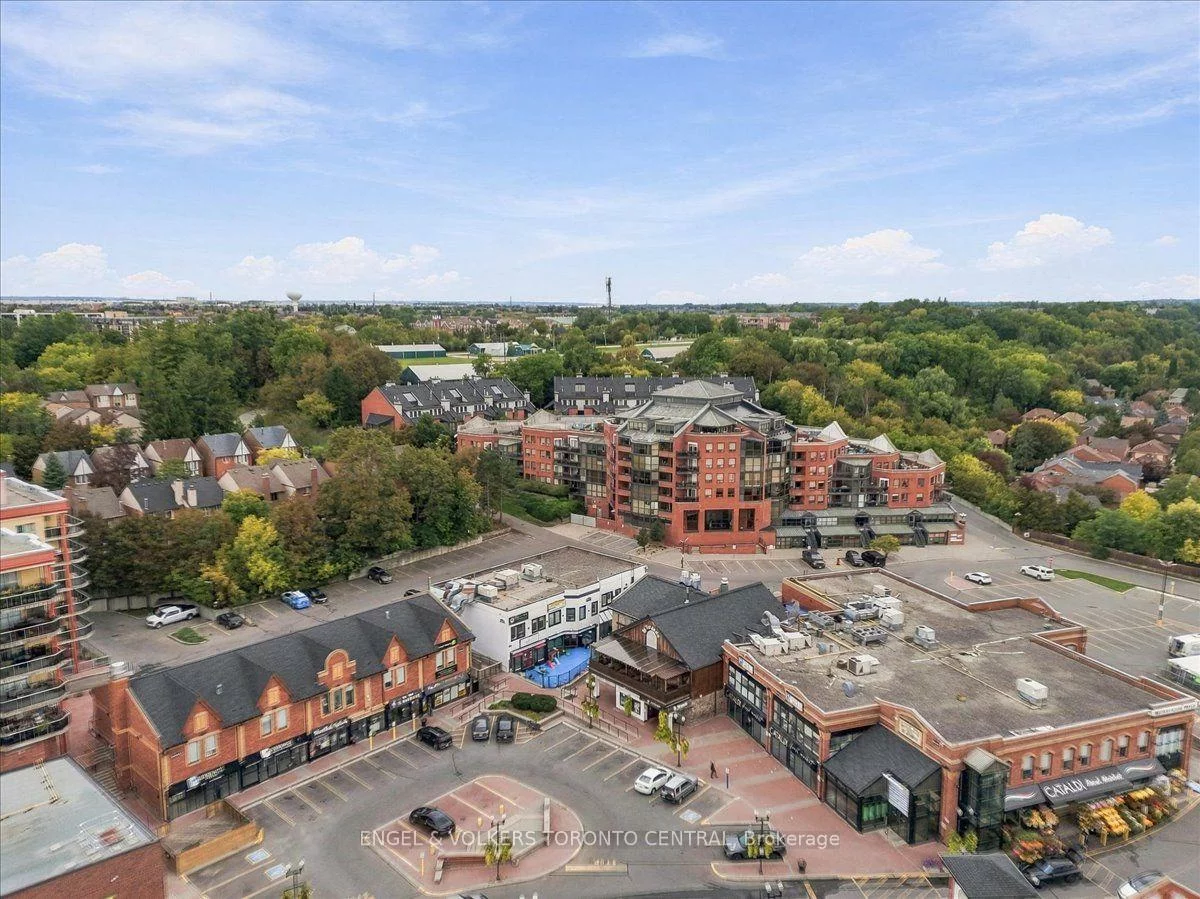 100, Arbors, West Woodbridge, Vaughan