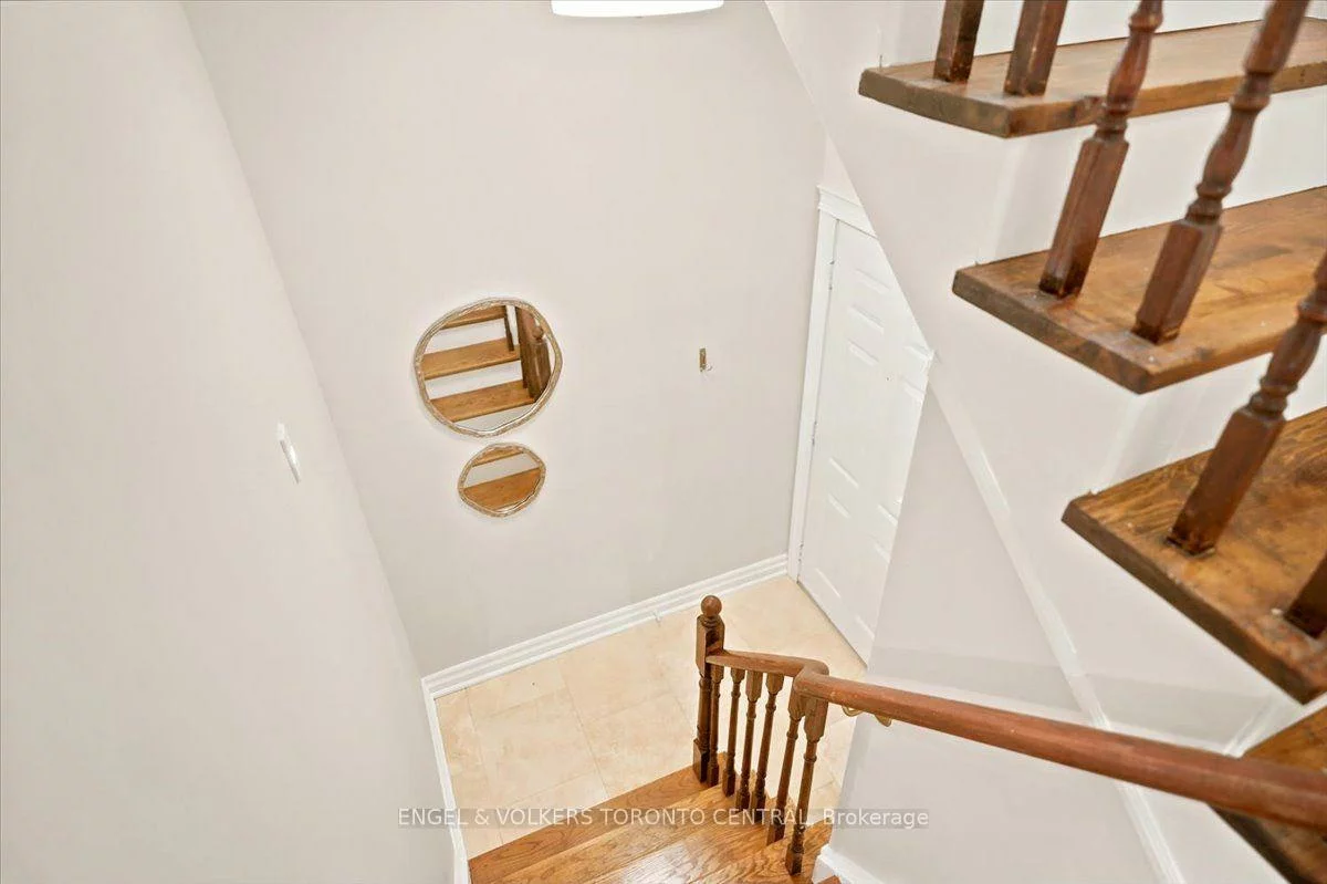 100, Arbors, West Woodbridge, Vaughan