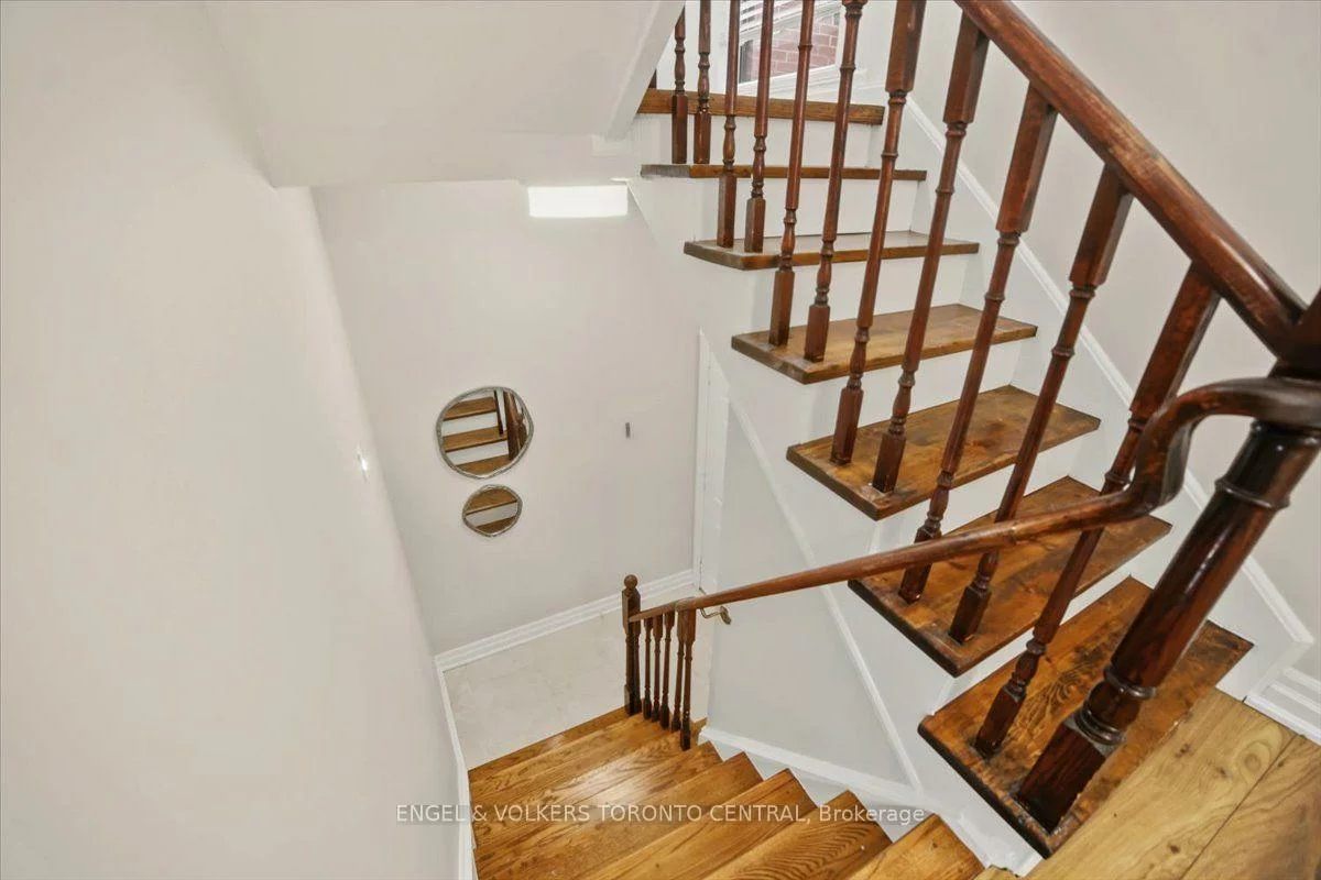 100, Arbors, West Woodbridge, Vaughan