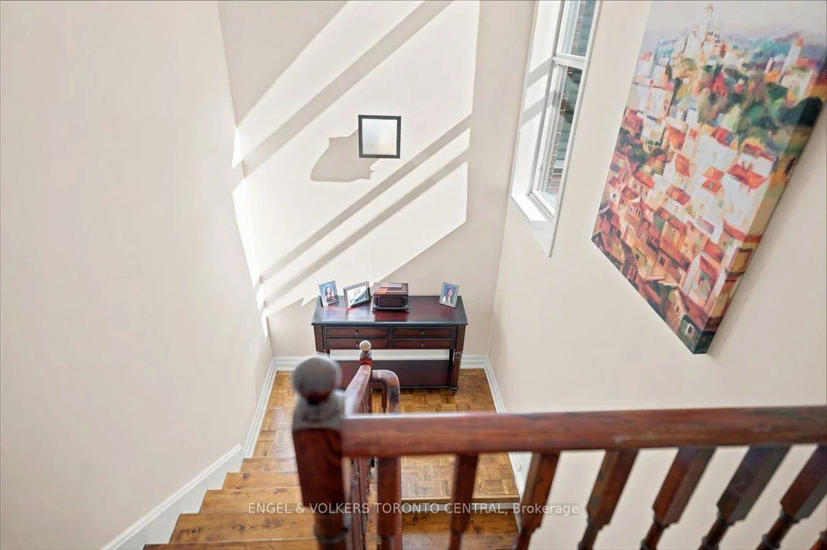 100, Arbors, West Woodbridge, Vaughan