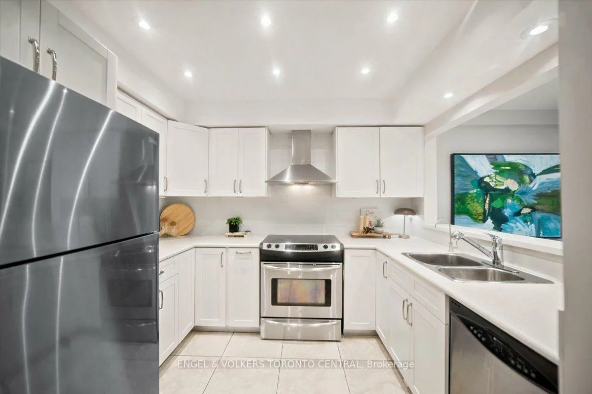 100, Arbors, West Woodbridge, Vaughan