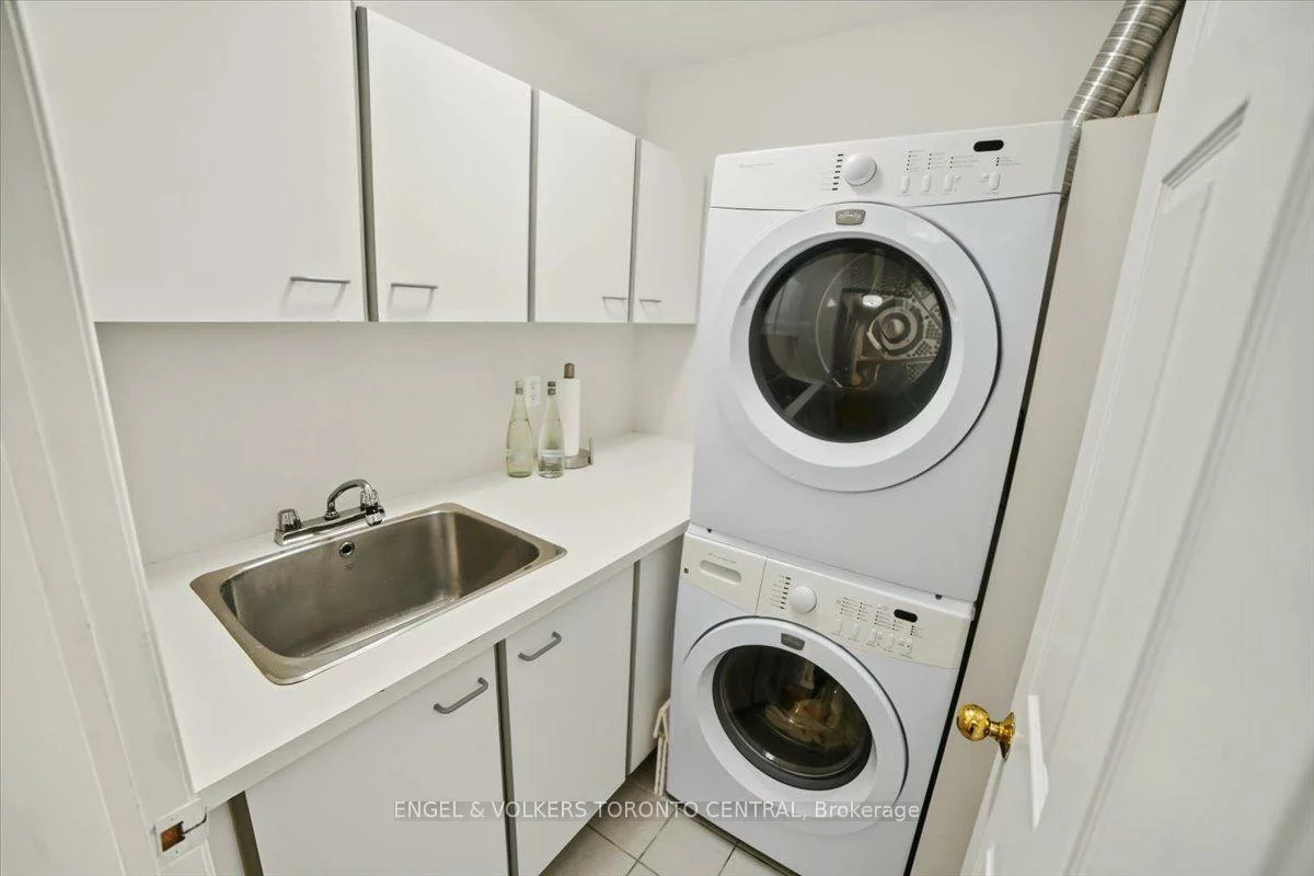 100, Arbors, West Woodbridge, Vaughan