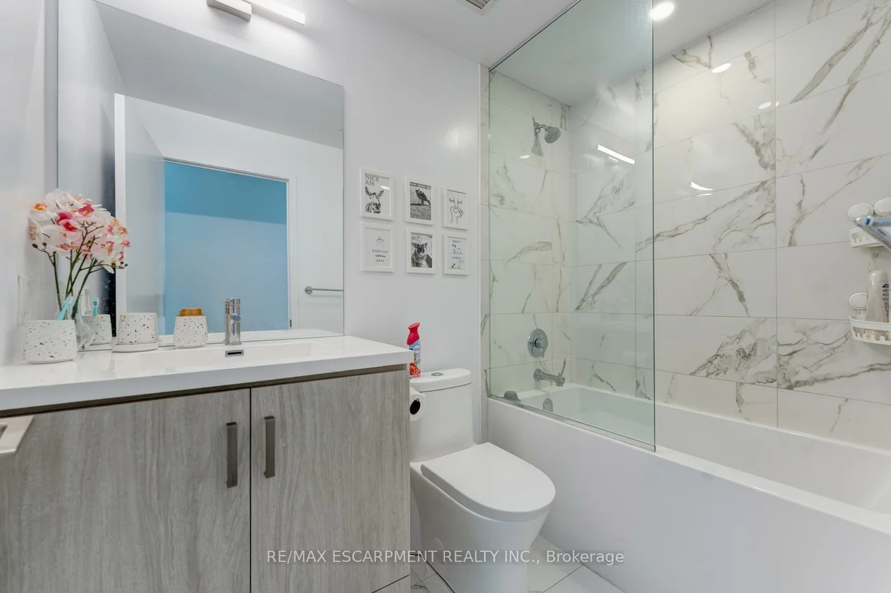 10, Honeycrisp, Vaughan Corporate Centre, Vaughan
