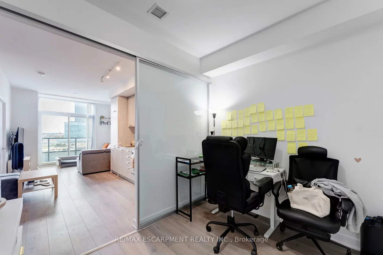 10, Honeycrisp, Vaughan Corporate Centre, Vaughan