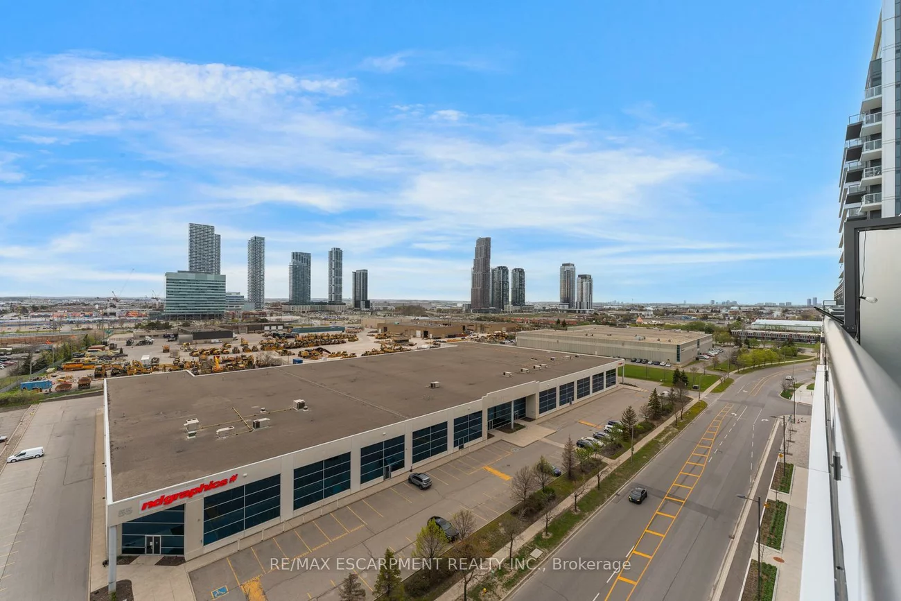 10, Honeycrisp, Vaughan Corporate Centre, Vaughan