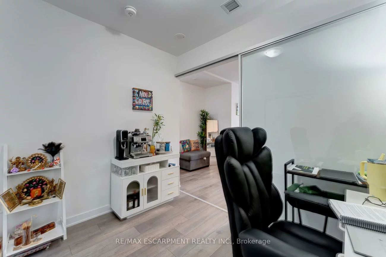 10, Honeycrisp, Vaughan Corporate Centre, Vaughan