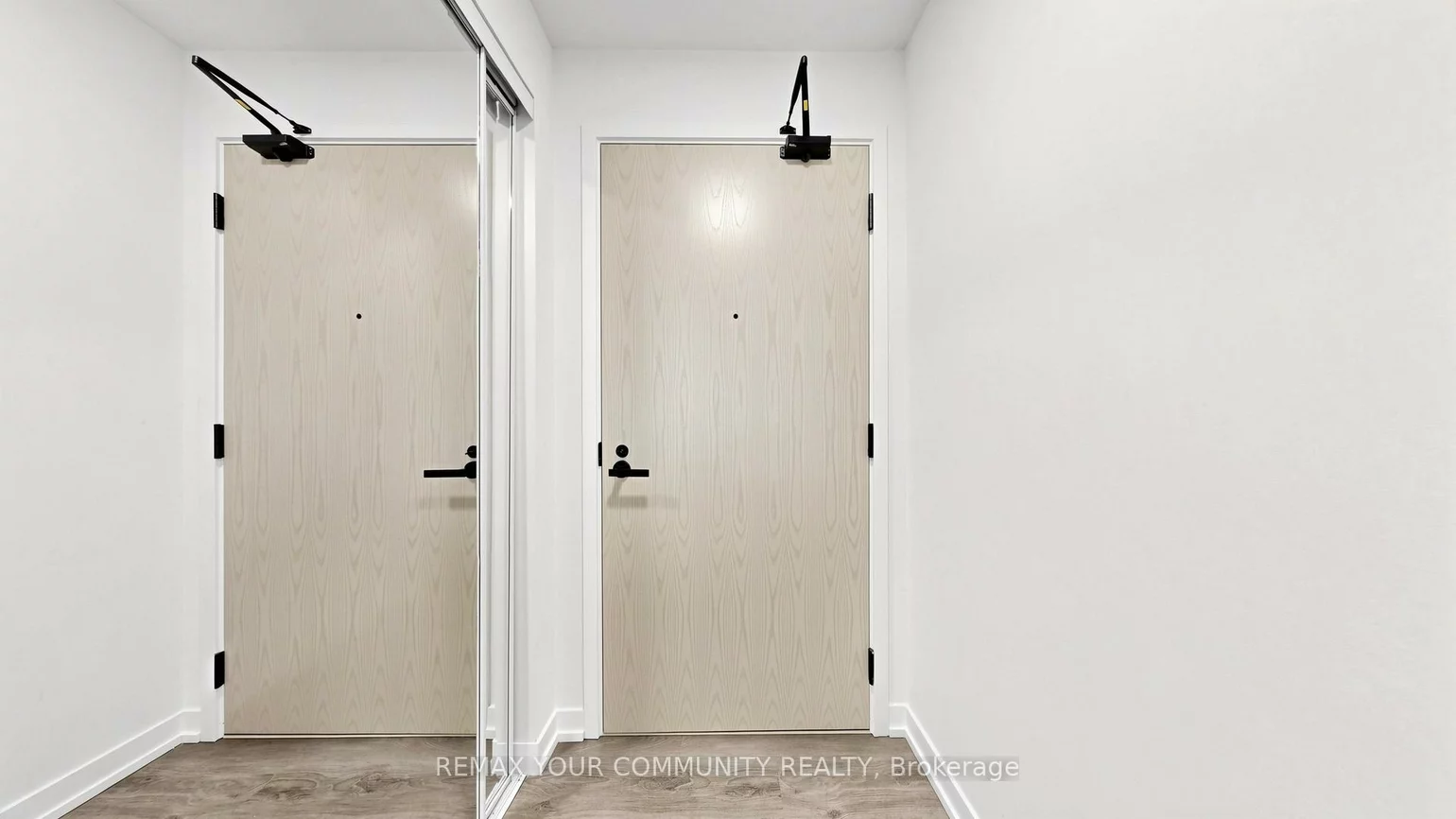 225, Commerce, Vaughan Corporate Centre, Vaughan