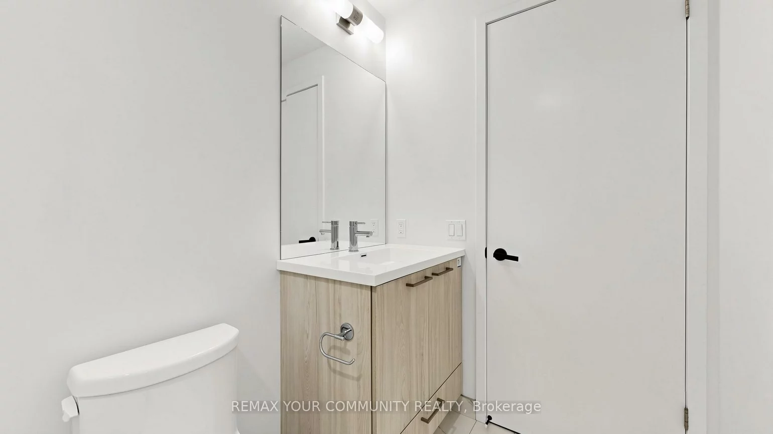 225, Commerce, Vaughan Corporate Centre, Vaughan