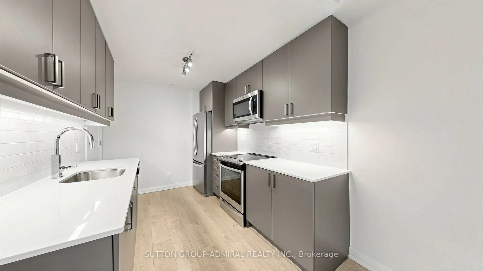 1020, Portage, Concord, Vaughan
