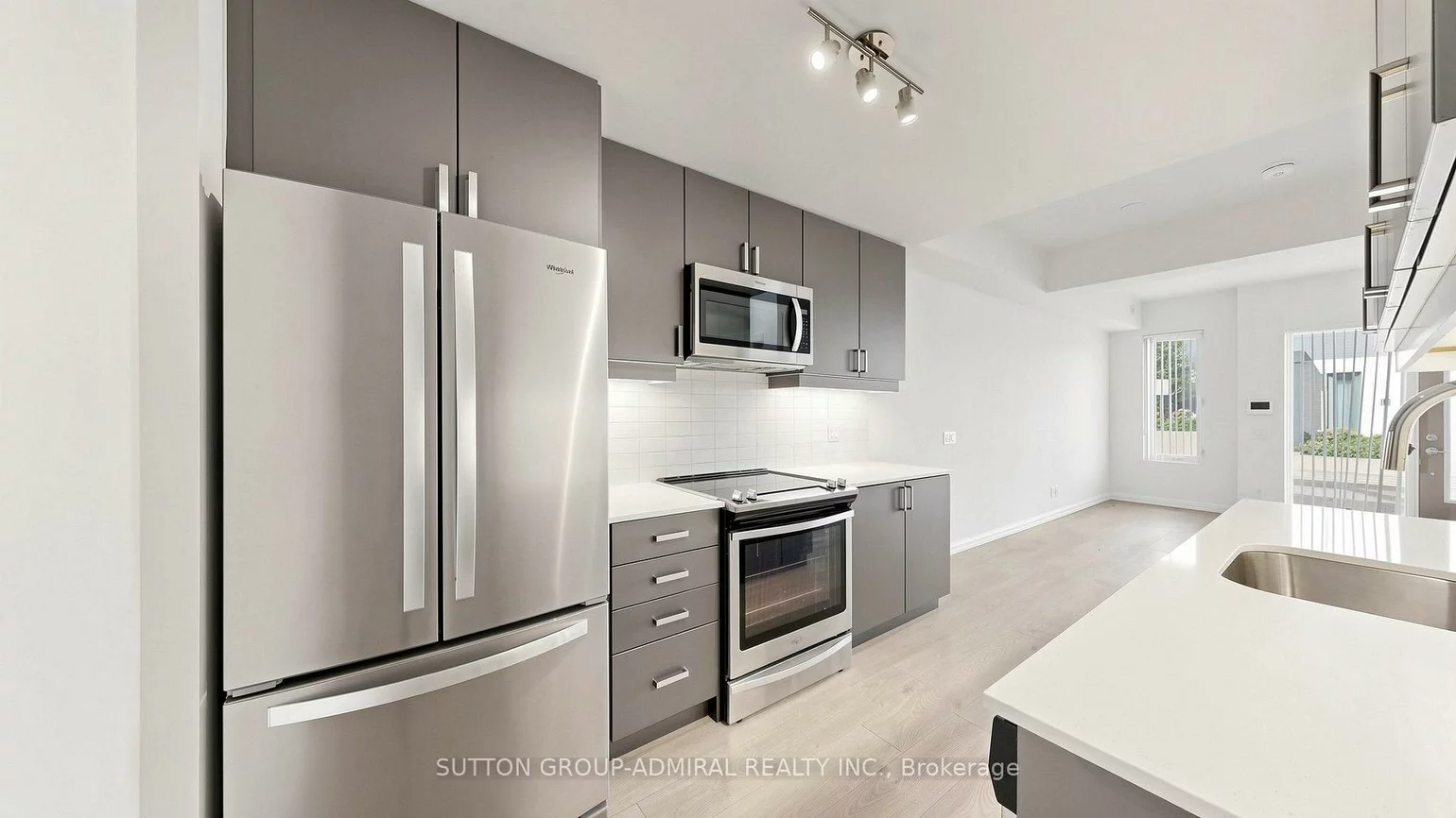 1020, Portage, Concord, Vaughan