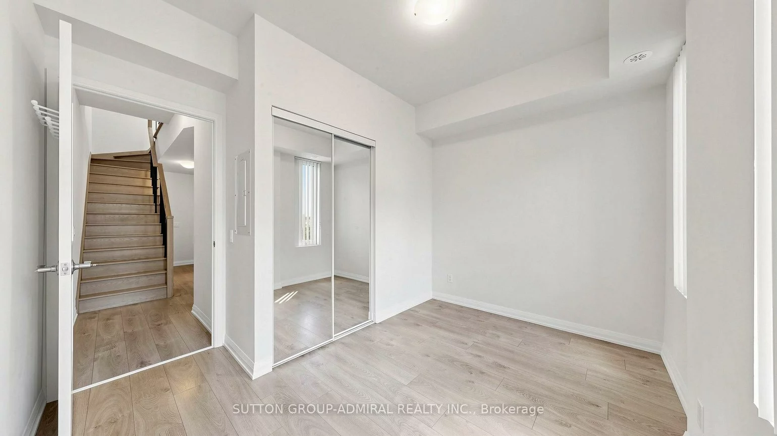 1020, Portage, Concord, Vaughan