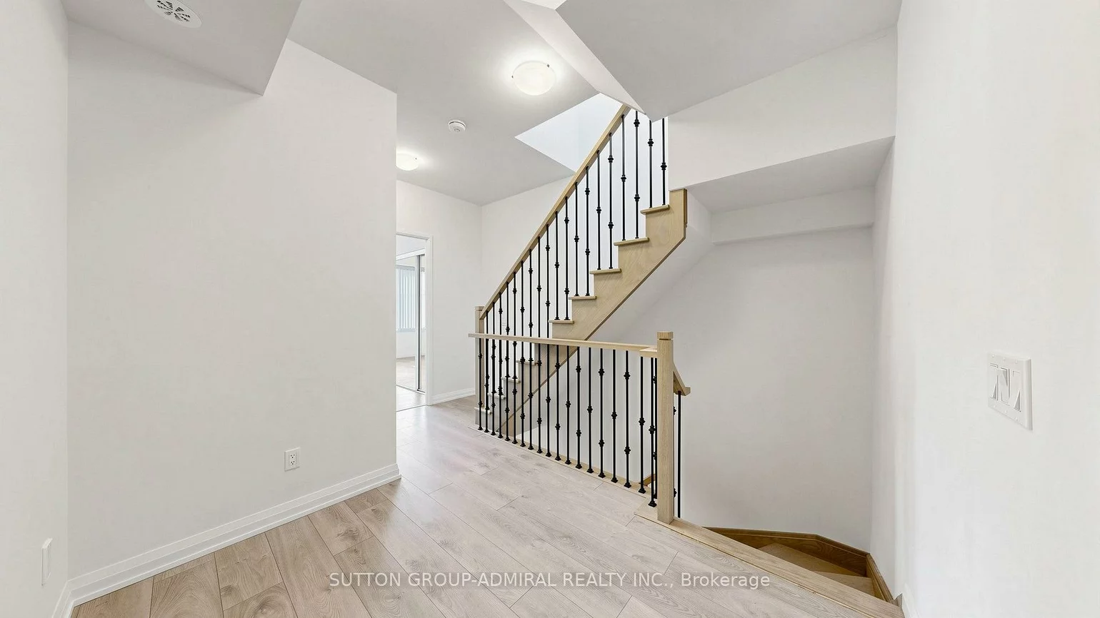 1020, Portage, Concord, Vaughan