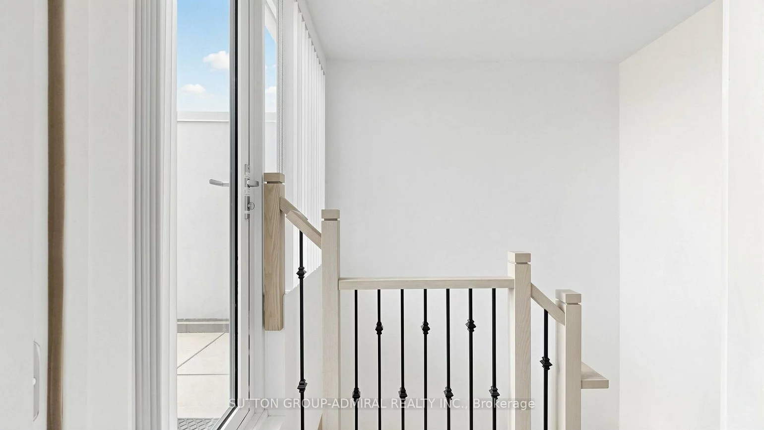 1020, Portage, Concord, Vaughan